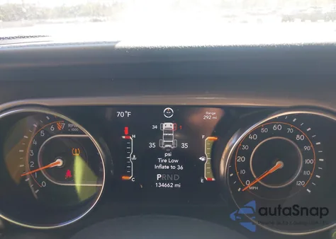 2019 Jeep Wrangler Unlimited Sahara 4X4 from USA, damaged, VIN 1C4HJXEG4KW536741